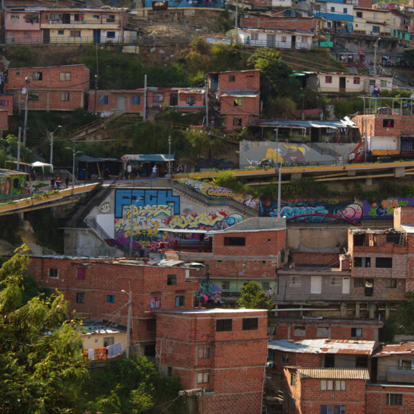 PASADIA GRAFFITOUR COMUNA 13 MEDELLIN